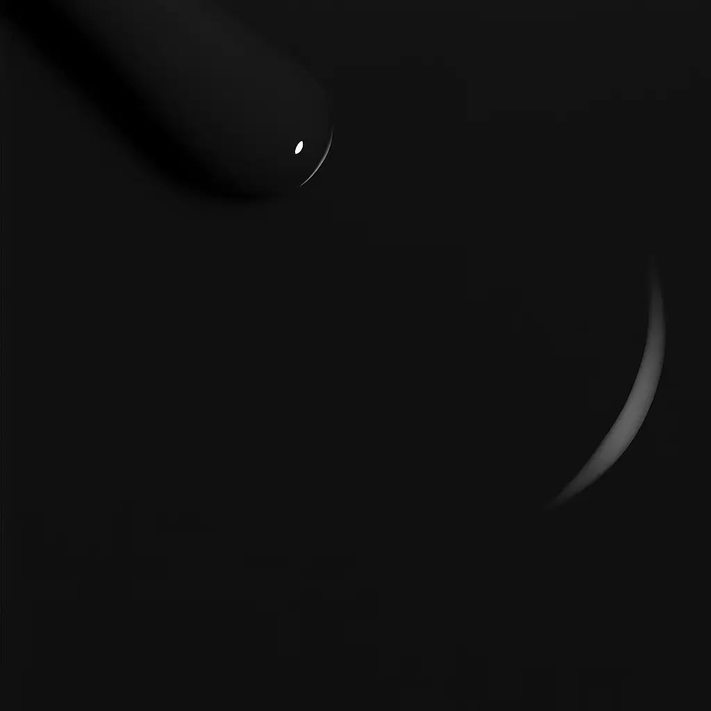 001 noir